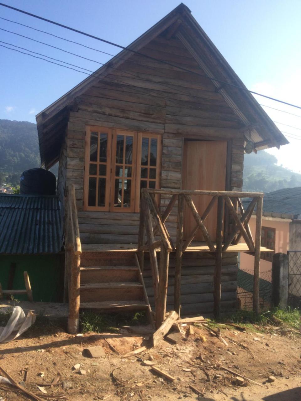 Wood Cabana Bed & Breakfast