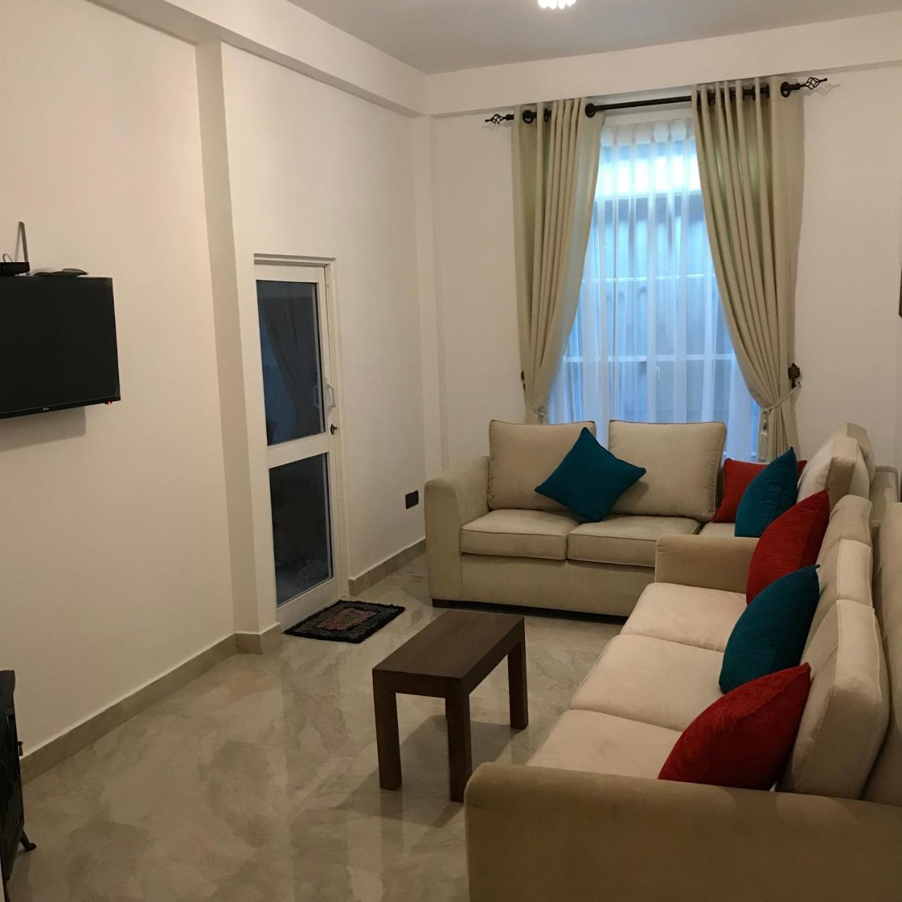 Regal Rose Luxury Apartment *