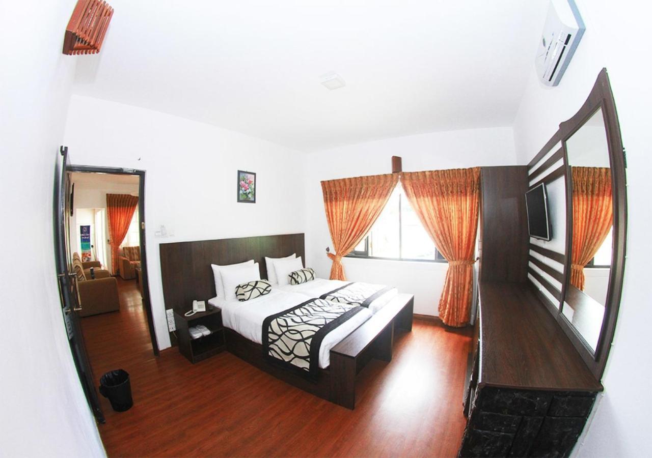 Jojos Hotel 4*