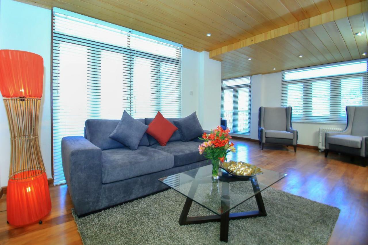 Hummingbird Hill Villa *
