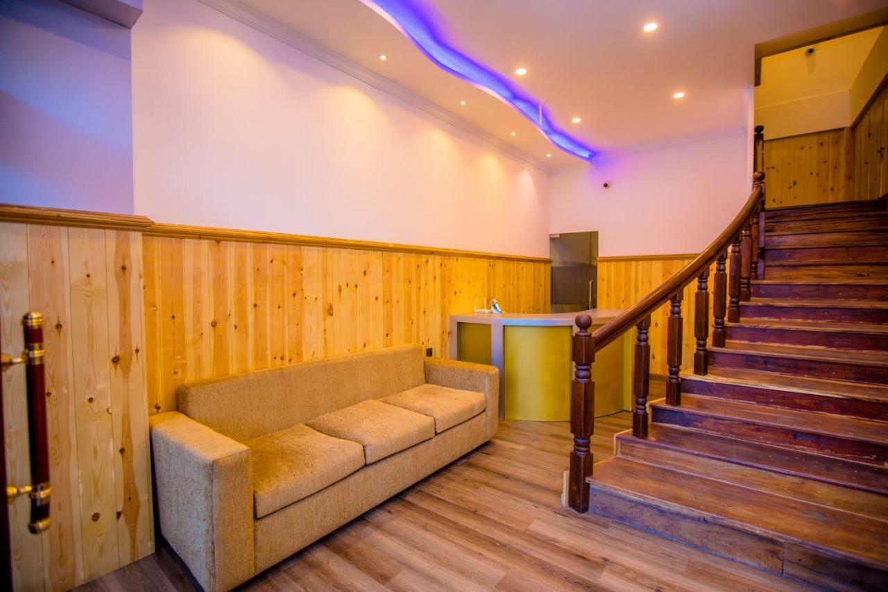 Huddle Hotel 4*