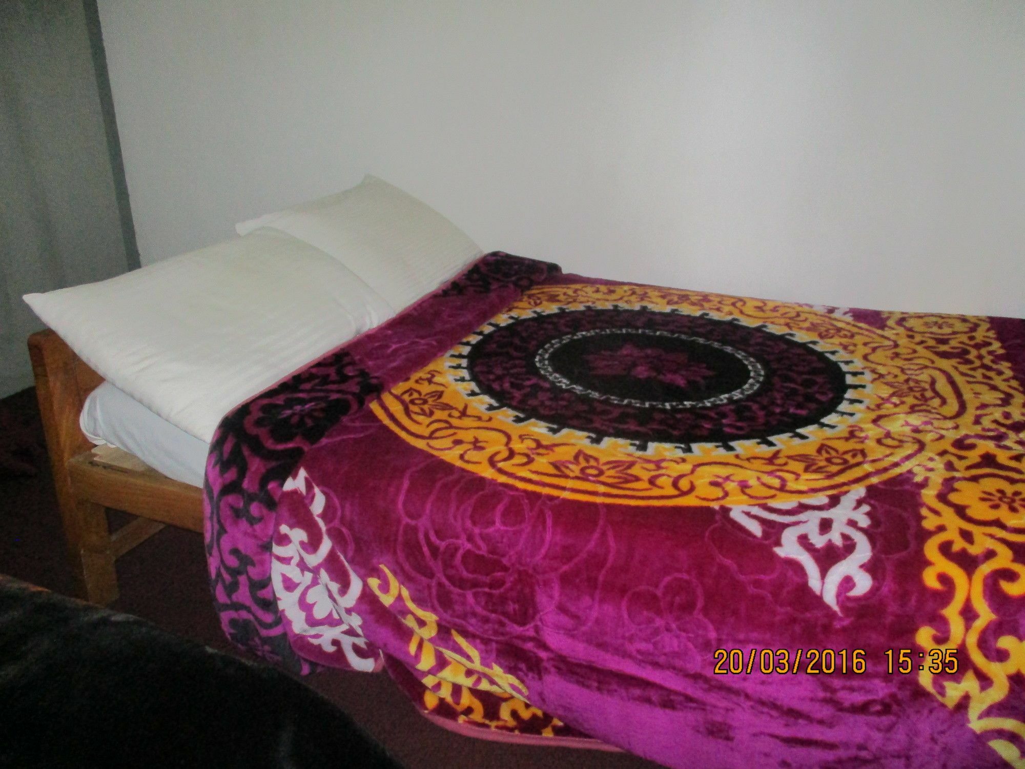 Crown Homestay *