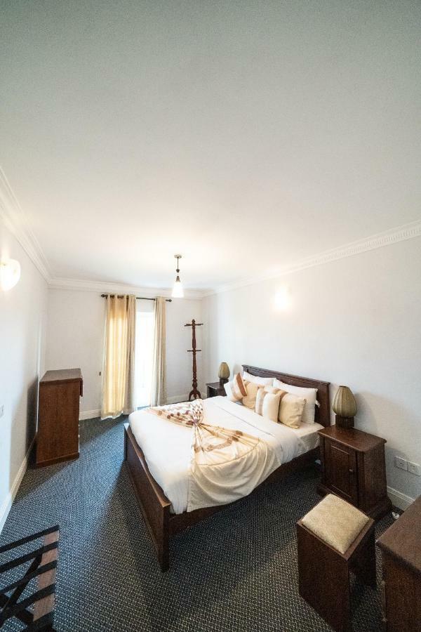 Hotel Tudor Barn 5*