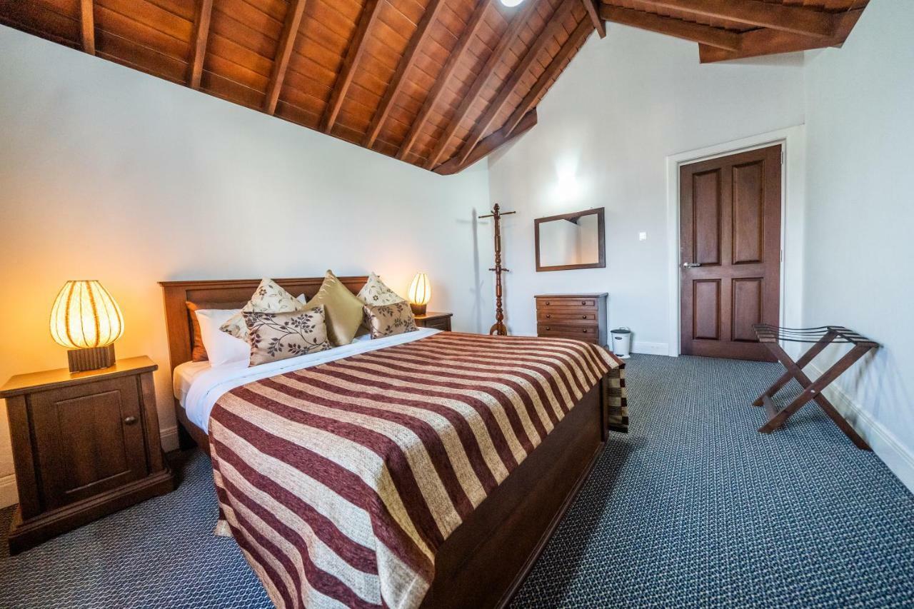 Hotel Tudor Barn 5*