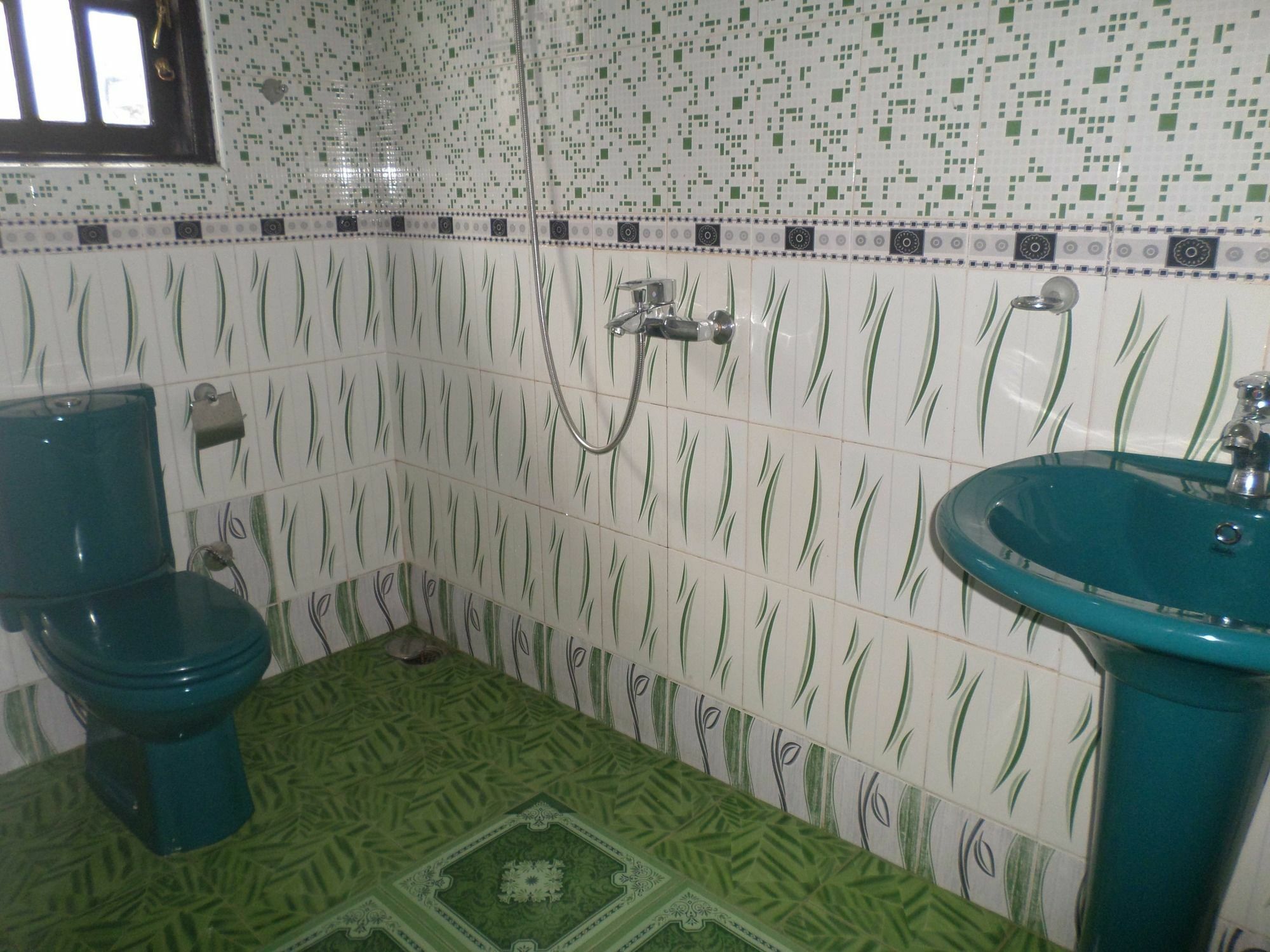 Hotel Vista Upper Road 3*