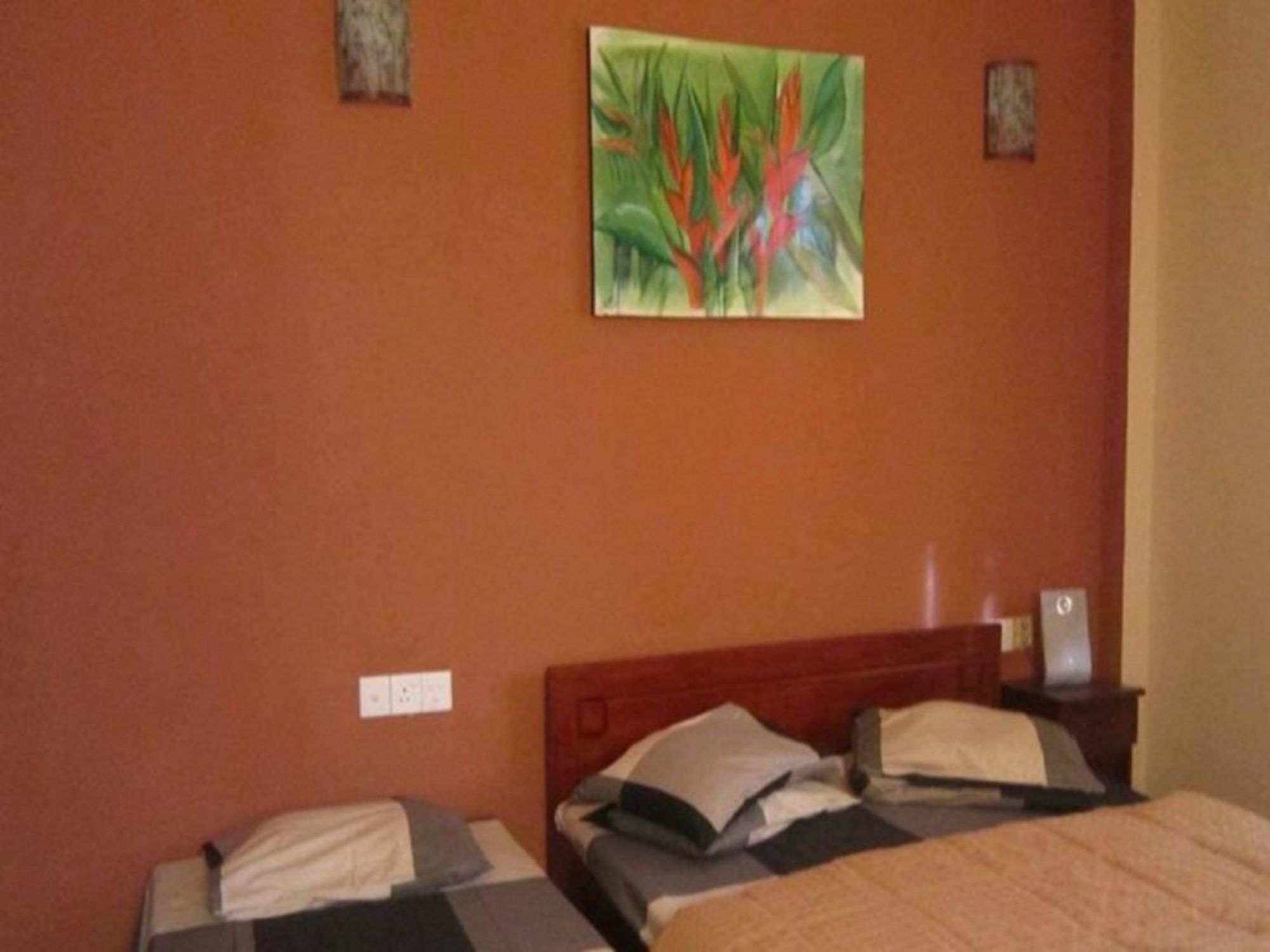Vishmi's Rest Hotel