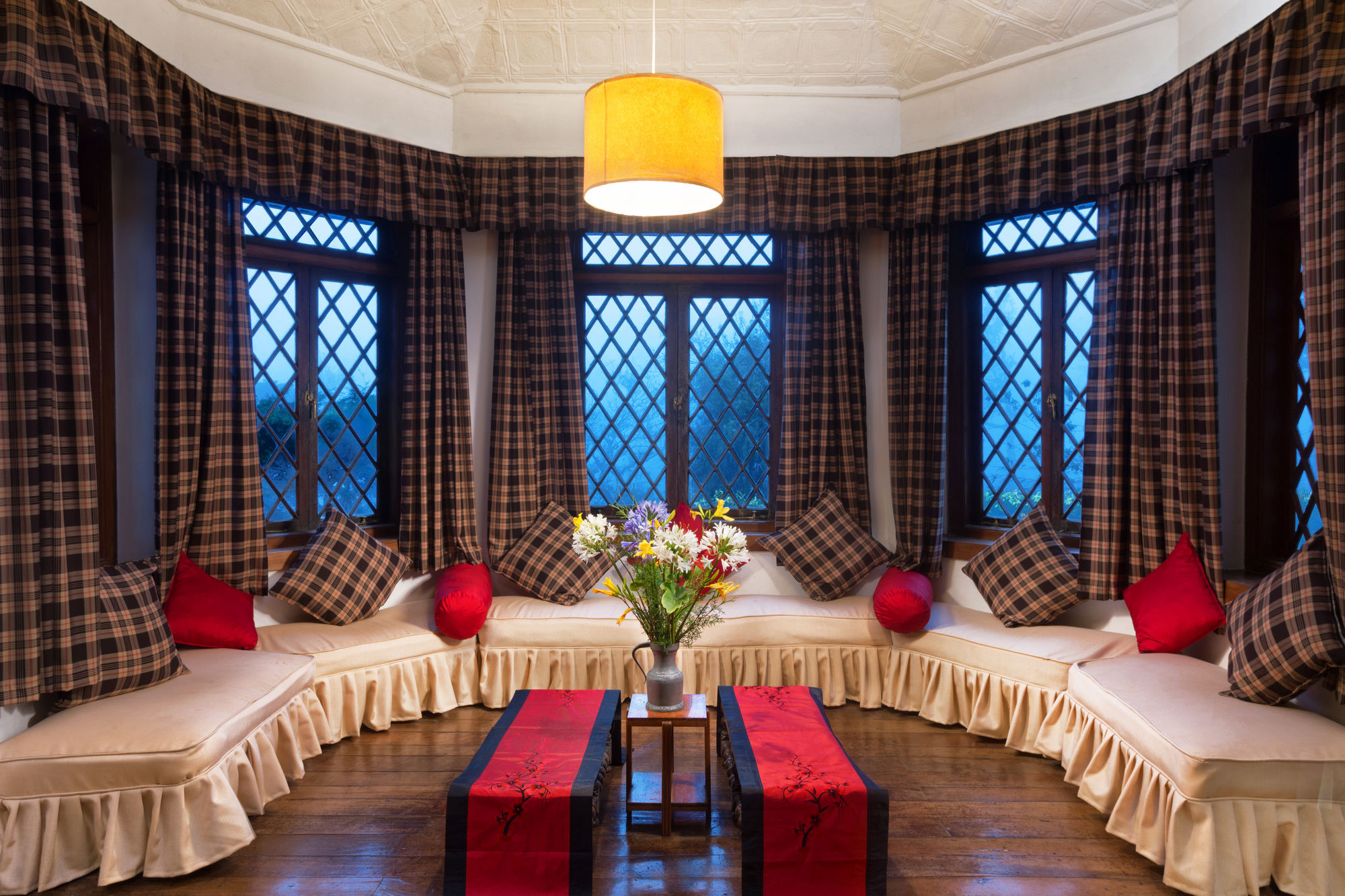 Scottish Planter Bungalow- Thema Collection Villa *