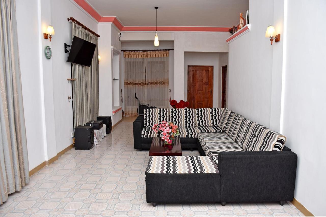 Roshan Hotel Nuwara Eliya