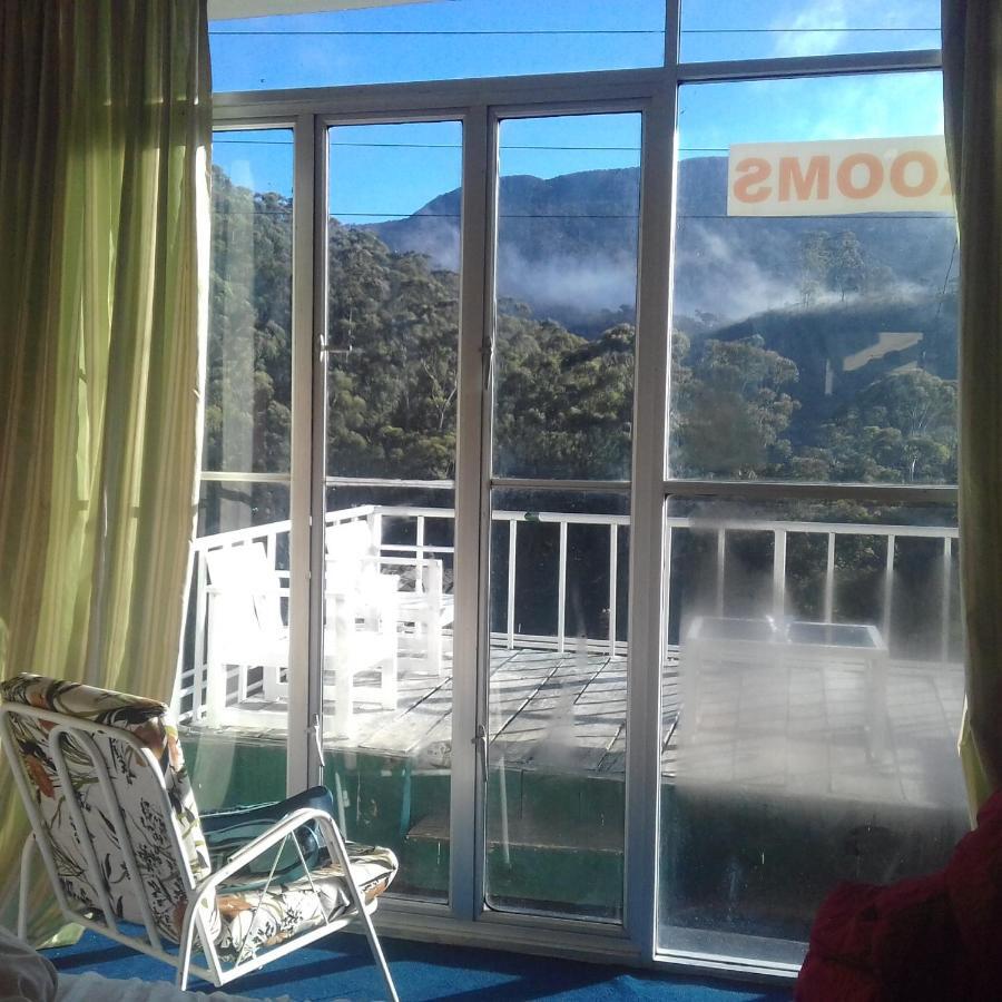 Lodge Jungle Side Holiday Resort. *