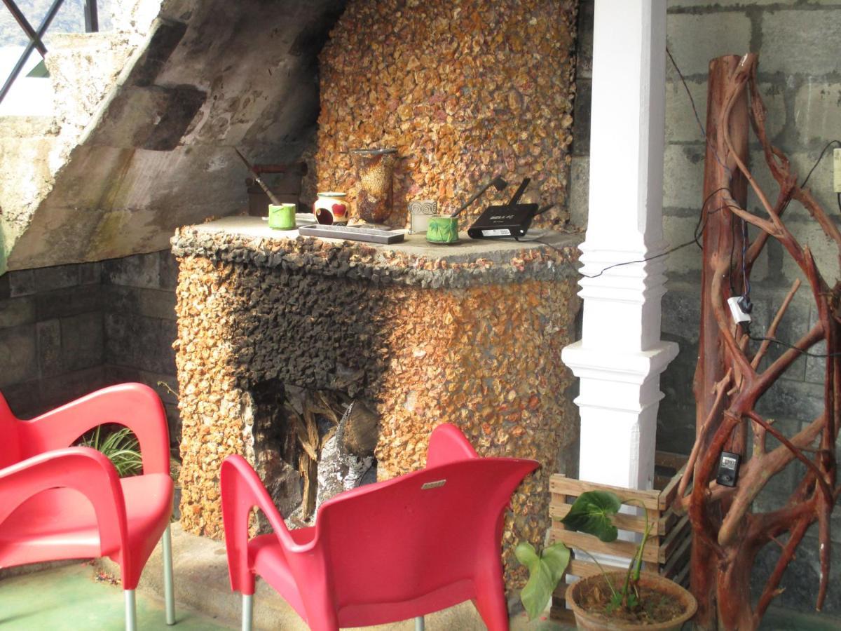 Redwood Homestay Nuwara Eliya