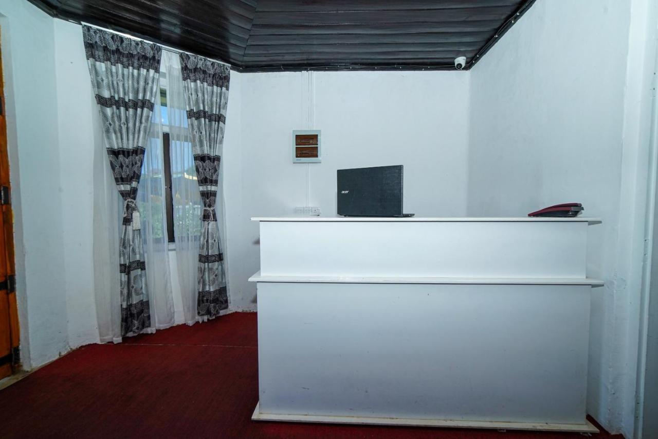 East Mount Hotel