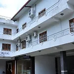 Capital O 281 Laa Adams