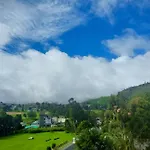 The Breeze Luxury * Nuwara Eliya