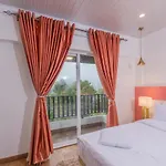 Apartment The Breeze Luxury