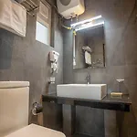 The Breeze Luxury Apartment