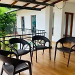 Linn Breeze Villa