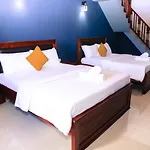Villa Moon
