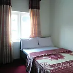 Amazing 4 Bedroom/Bathroom House With Free Parking