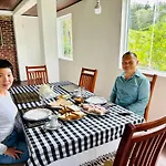 Amaraai Edge Guest house Nuwara Eliya