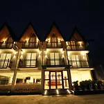 Single Tree Mount Hotel