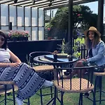 Victoria Court Suites