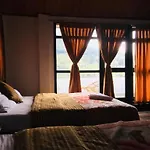 Hotel The Mount View By Liyozi Leasiure *