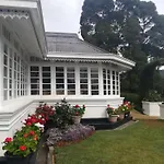 The Clovelly Bungalow