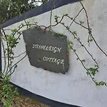 Stoneleigh Inn *