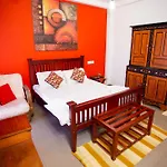 Hillneliya Hotel