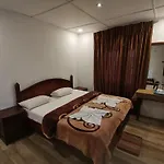 Hotel Silver Falls