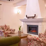 Winchester Little England Hotel