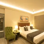 Yara Hotel 4*