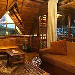 Villa 47