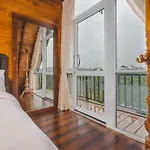 Bellevue Chalets By Pushella