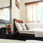 Waterfield Bungalow By Liyozi Leasiure