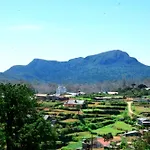 High Cliff Guest house *