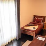Suriya Guest Guest house Nuwara Eliya
