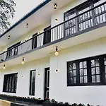 Forest Edge Holiday Inn