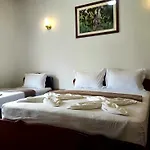 Guest house The Hill Cliff Bunglow *
