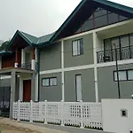 Hotel Vogue - Black Pool Nuwara Eliya