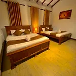 Hotel Jetco Front - Nuwara Eliya