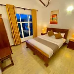 Jetco Front - Hotel *