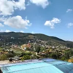 Nuwara Eliya Rashini Mountain View Cottage