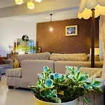 London Hotel 3*