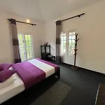 Hotel Lavender