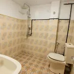 Kenton Guest house *