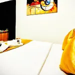 King Castle Lake Front By Laksam