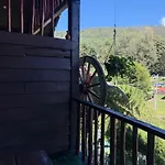 Hotel Crab And 2*