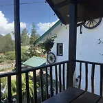 Crab And Hotel Nuwara Eliya