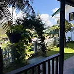 Crab And Hotel Nuwara Eliya